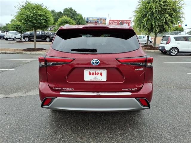 2021 Toyota Highlander Hybrid Platinum