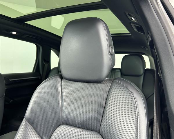 2018 Porsche Cayenne Base