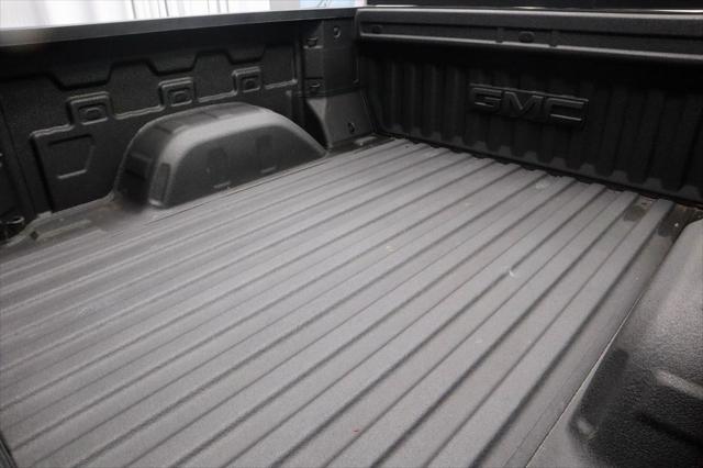 2023 GMC Sierra 1500 4WD Crew Cab Short Box SLT