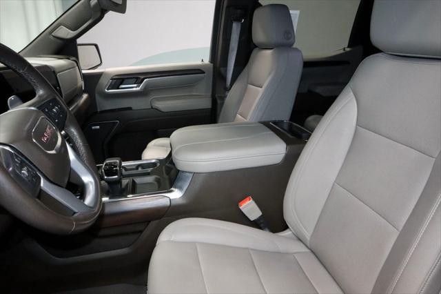 2023 GMC Sierra 1500 4WD Crew Cab Short Box SLT