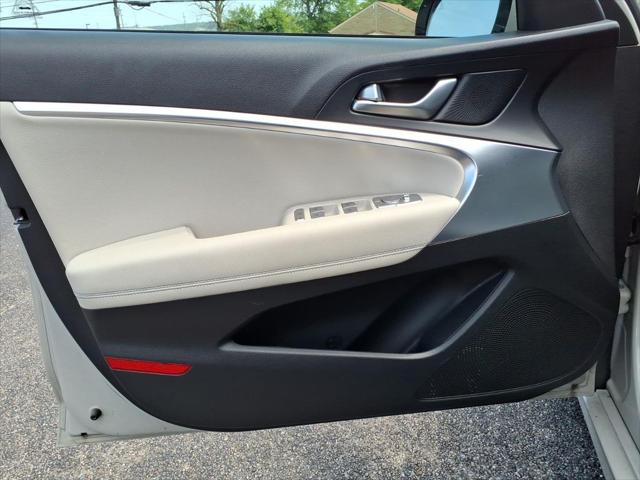 2025 Genesis G70 2.5T RWD