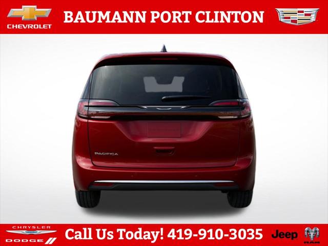 2027 Chrysler Pacifica Select