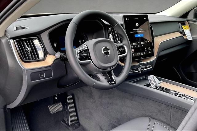 2026 Volvo XC60 B5 Plus