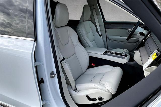 2026 Volvo XC90 Ultra, B6 AWD Gas (mild hybrid), Gasoline, Bright, 7 Seats