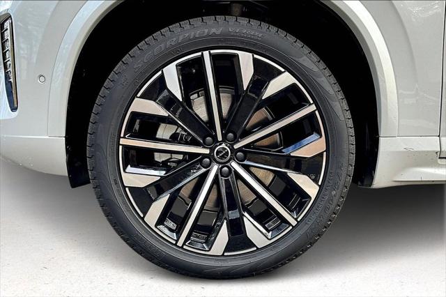 2026 Volvo XC90 Ultra, B6 AWD Gas (mild hybrid), Gasoline, Bright, 7 Seats