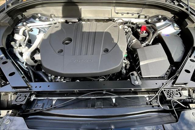 2026 Volvo XC60 B5 Ultra