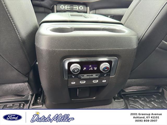 2024 GMC Yukon XL 4WD AT4
