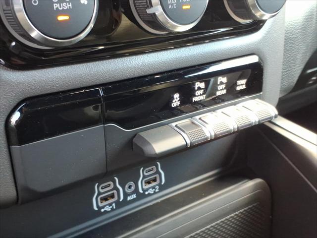 2026 Ram 1500 Big Horn Crew Cab 4x4 57 Box