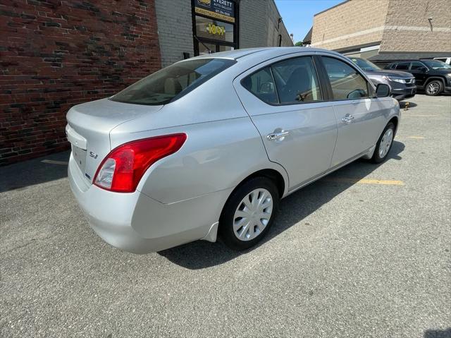 2012 Nissan Versa 1.6 SV
