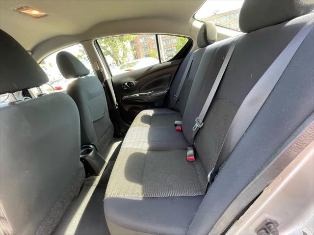 2012 Nissan Versa 1.6 SV
