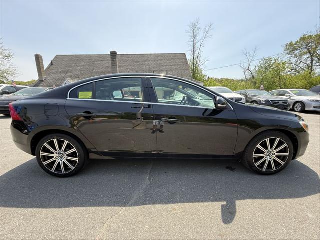 2017 Volvo S60 Inscription T5 Platinum