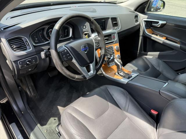 2017 Volvo S60 Inscription T5 Platinum