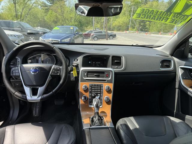2017 Volvo S60 Inscription T5 Platinum