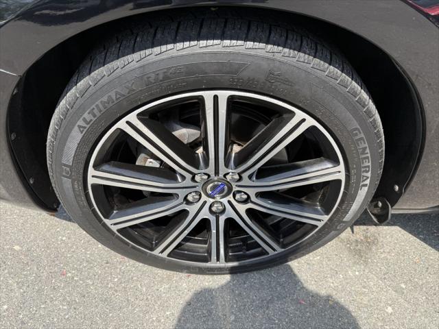 2017 Volvo S60 Inscription T5 Platinum