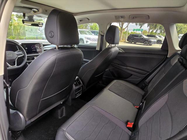 2026 Volkswagen Taos SE Black