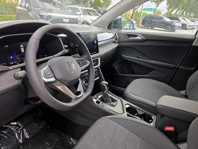 2026 Volkswagen Taos SE Black