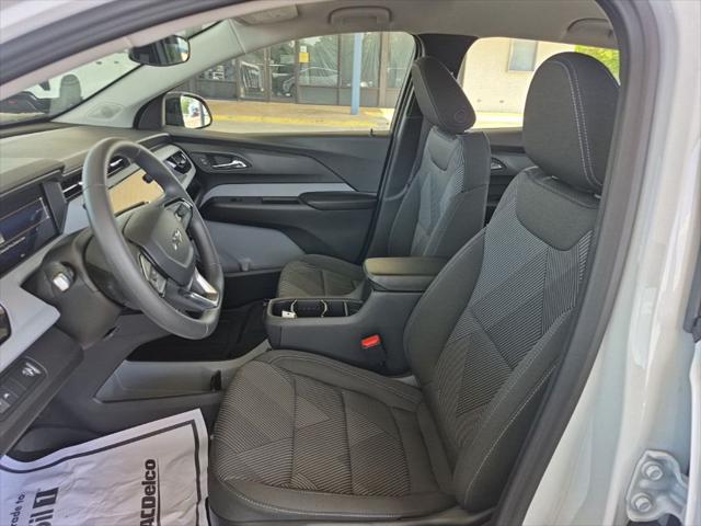 2027 Chevrolet Bolt LT FWD
