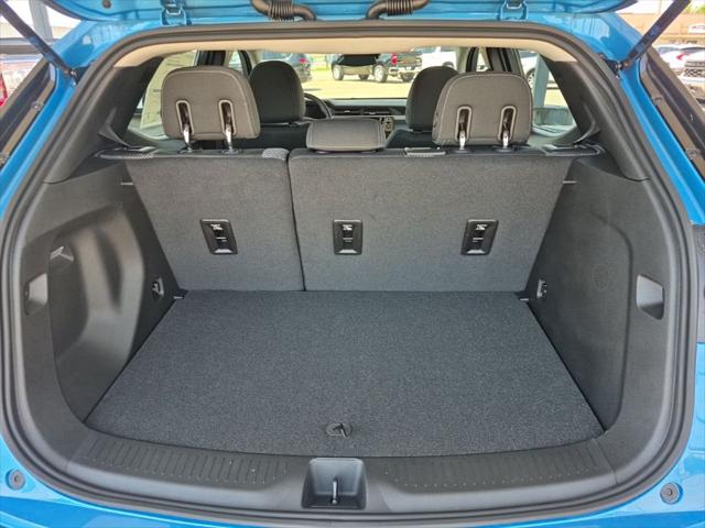 2027 Chevrolet Bolt LT FWD