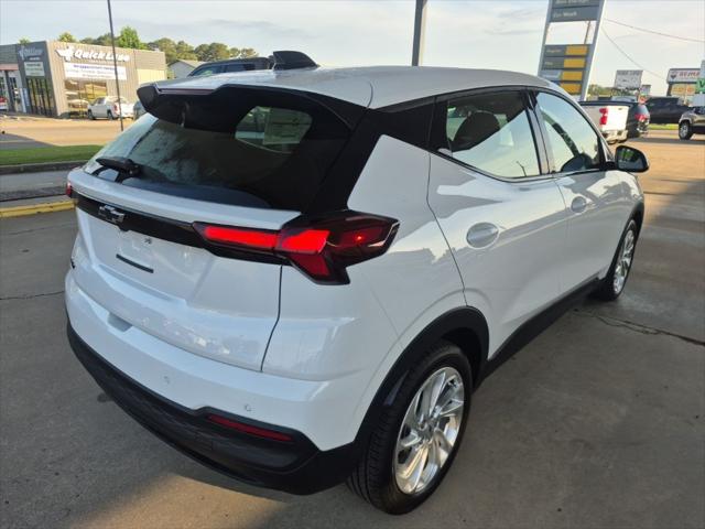 2027 Chevrolet Bolt LT FWD