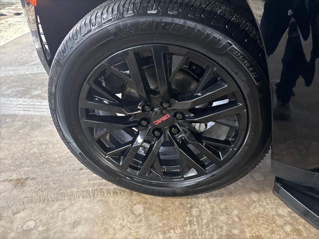 2023 GMC Yukon XL 4WD SLT