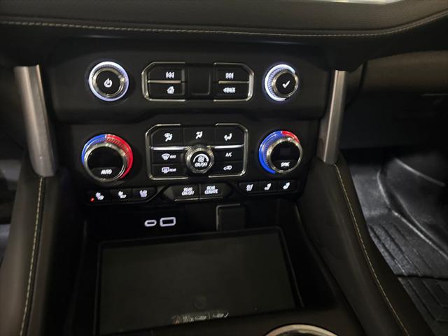 2023 GMC Yukon XL 4WD SLT