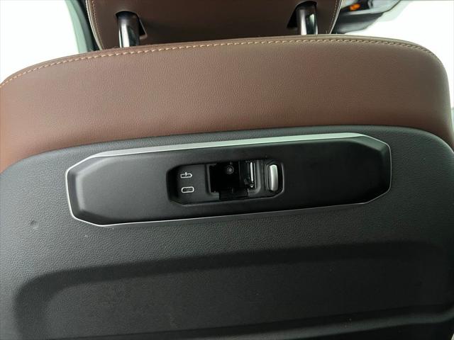 2025 BMW X6 xDrive40i