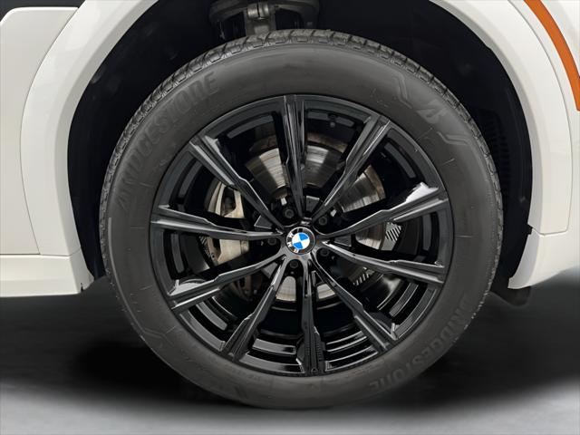2025 BMW X6 xDrive40i