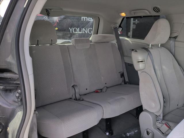 2013 Toyota Sienna LE V6 8 Passenger