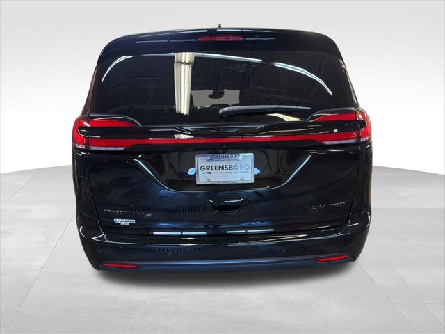 2027 Chrysler Pacifica Limited