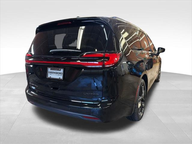 2027 Chrysler Pacifica Limited
