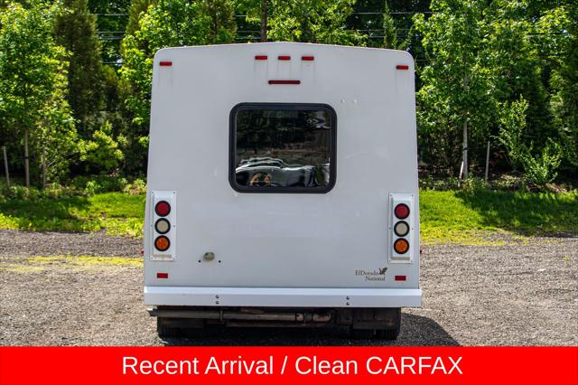 2014 Ford E-450 Cutaway Base