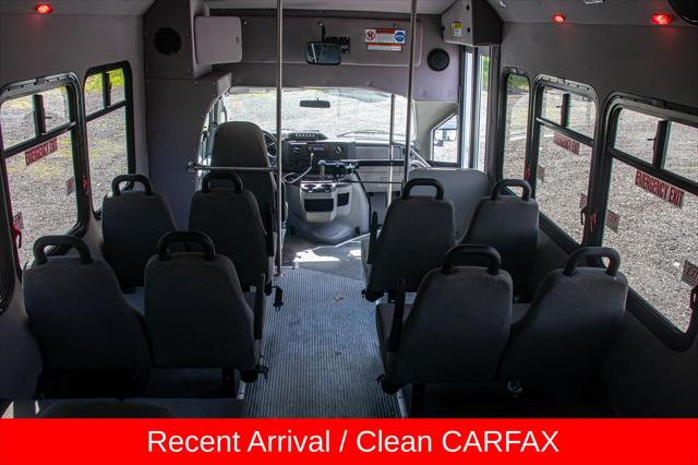 2014 Ford E-450 Cutaway Base