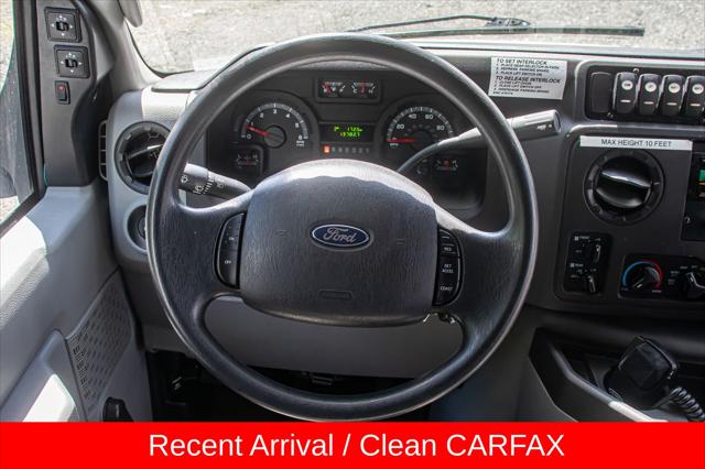 2014 Ford E-450 Cutaway Base