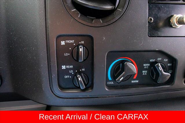 2014 Ford E-450 Cutaway Base