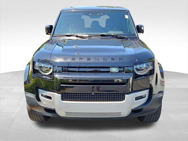 2025 Land Rover Defender 110 P300