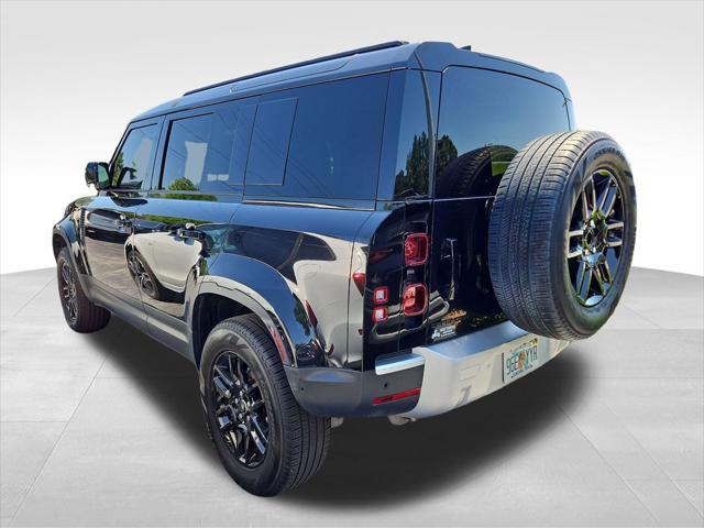 2025 Land Rover Defender 110 P300