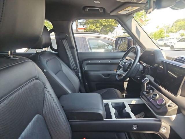 2025 Land Rover Defender 110 P300