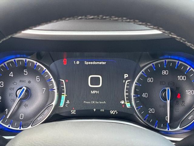 2027 Chrysler Pacifica Select