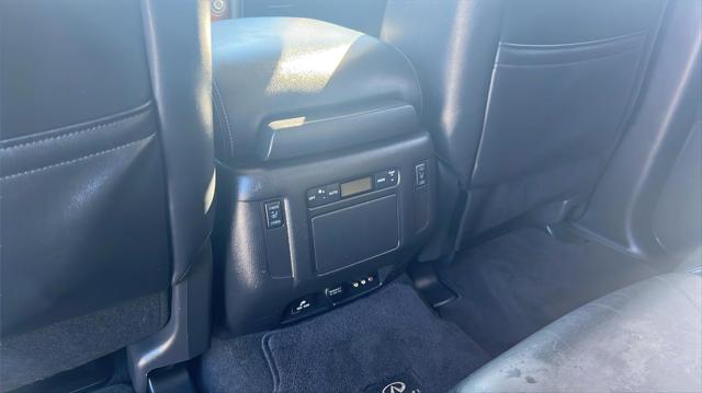 2017 INFINITI QX80 Unknown