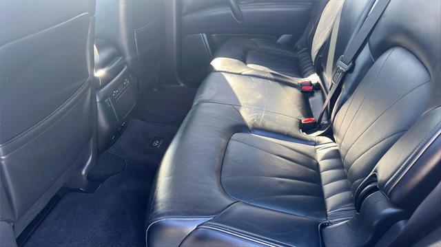 2017 INFINITI QX80 Unknown