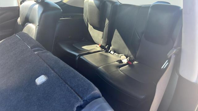 2017 INFINITI QX80 Unknown