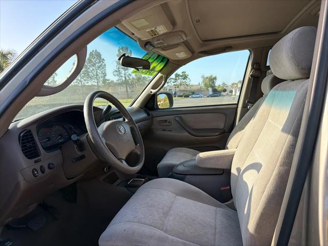 2004 Toyota Sequoia SR5 V8