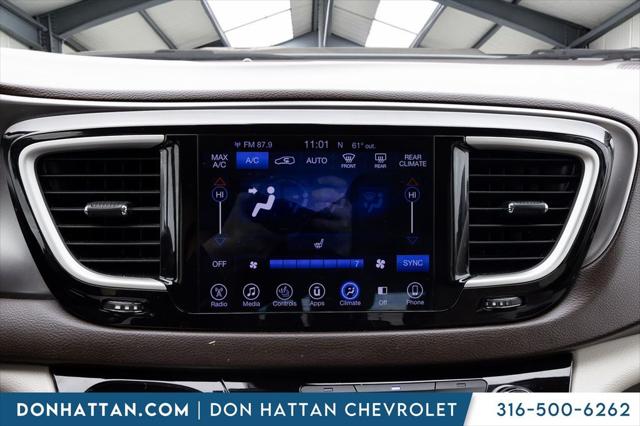 2017 Chrysler Pacifica Touring-L