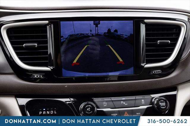 2017 Chrysler Pacifica Touring-L