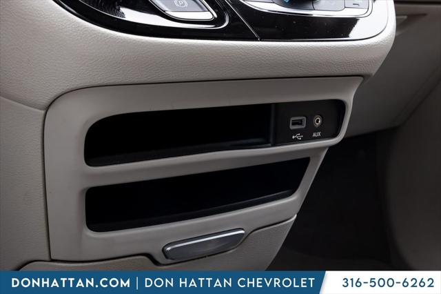 2017 Chrysler Pacifica Touring-L