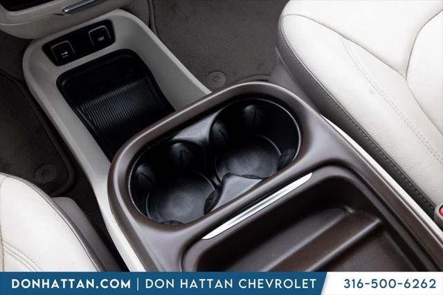 2017 Chrysler Pacifica Touring-L