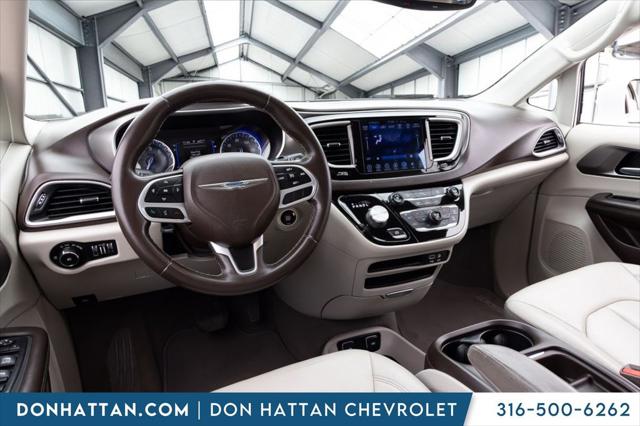 2017 Chrysler Pacifica Touring-L