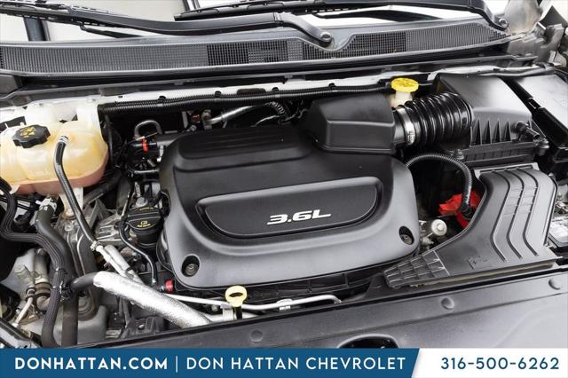 2017 Chrysler Pacifica Touring-L