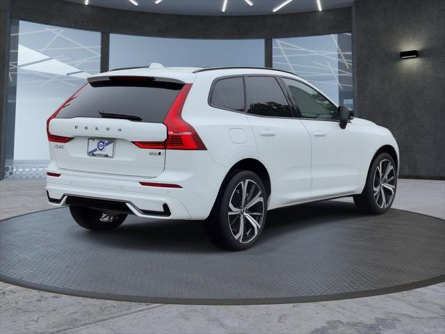 2023 Volvo XC60 B6 Ultimate Dark Theme