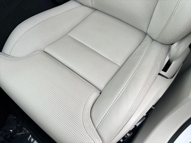 2023 Volvo XC60 B6 Ultimate Dark Theme